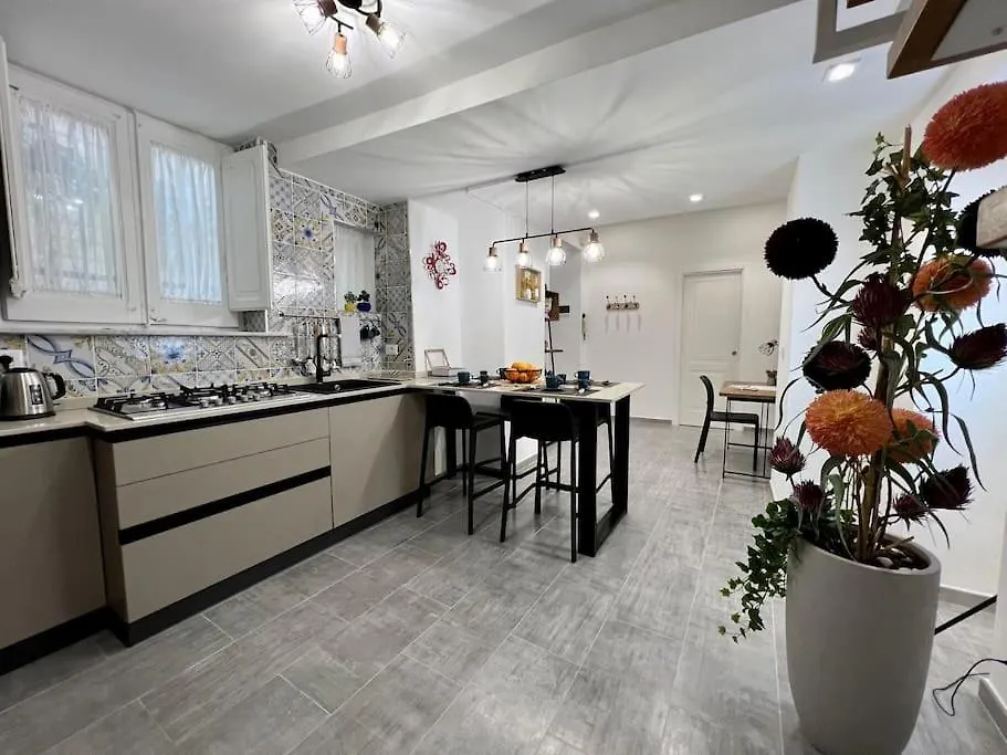 Cortile Marconi Apartment Palermo Italy
